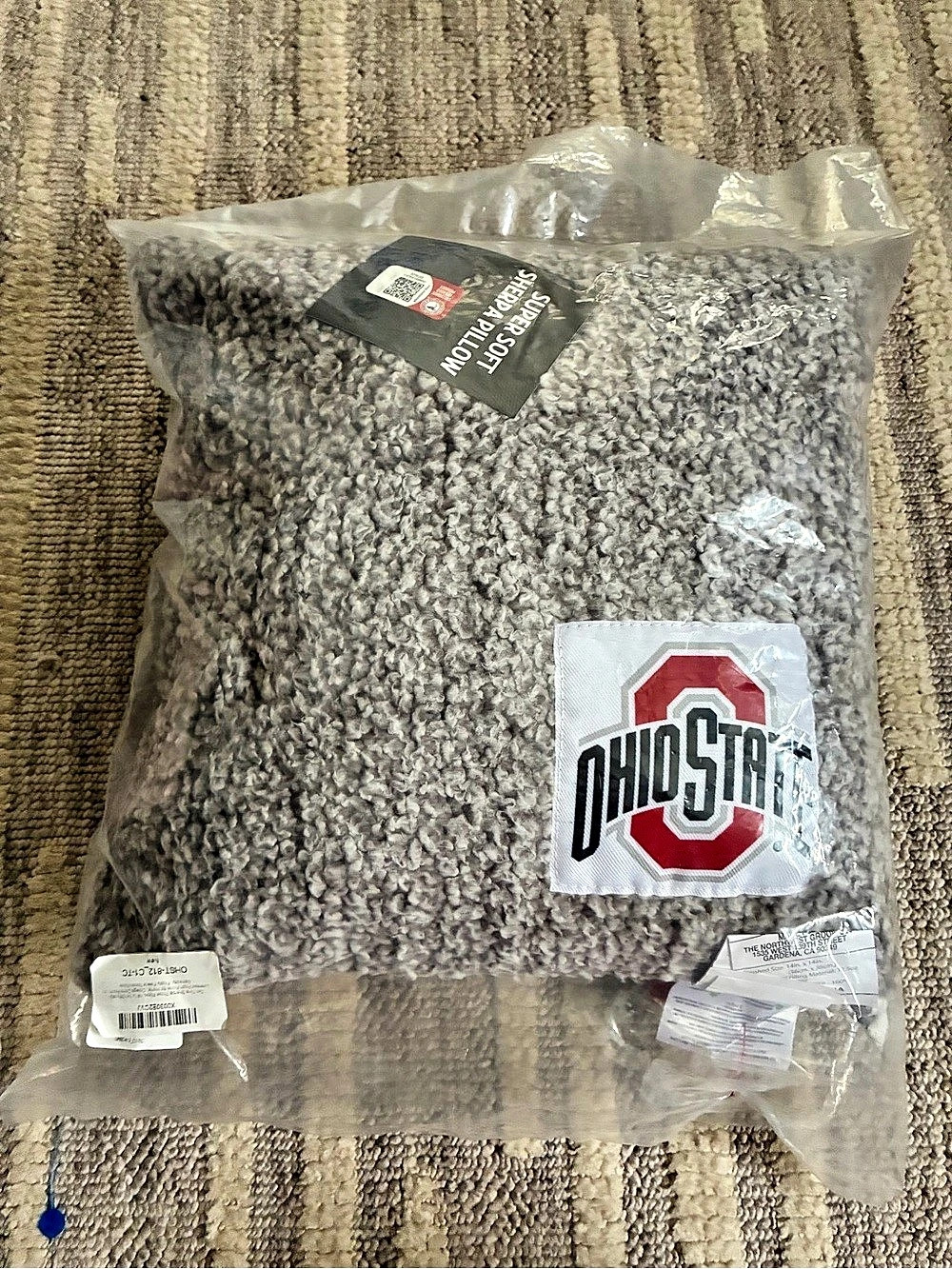 The Northwest Company Ohio State University Sherpa Throw Blanket Gray & Red NWT